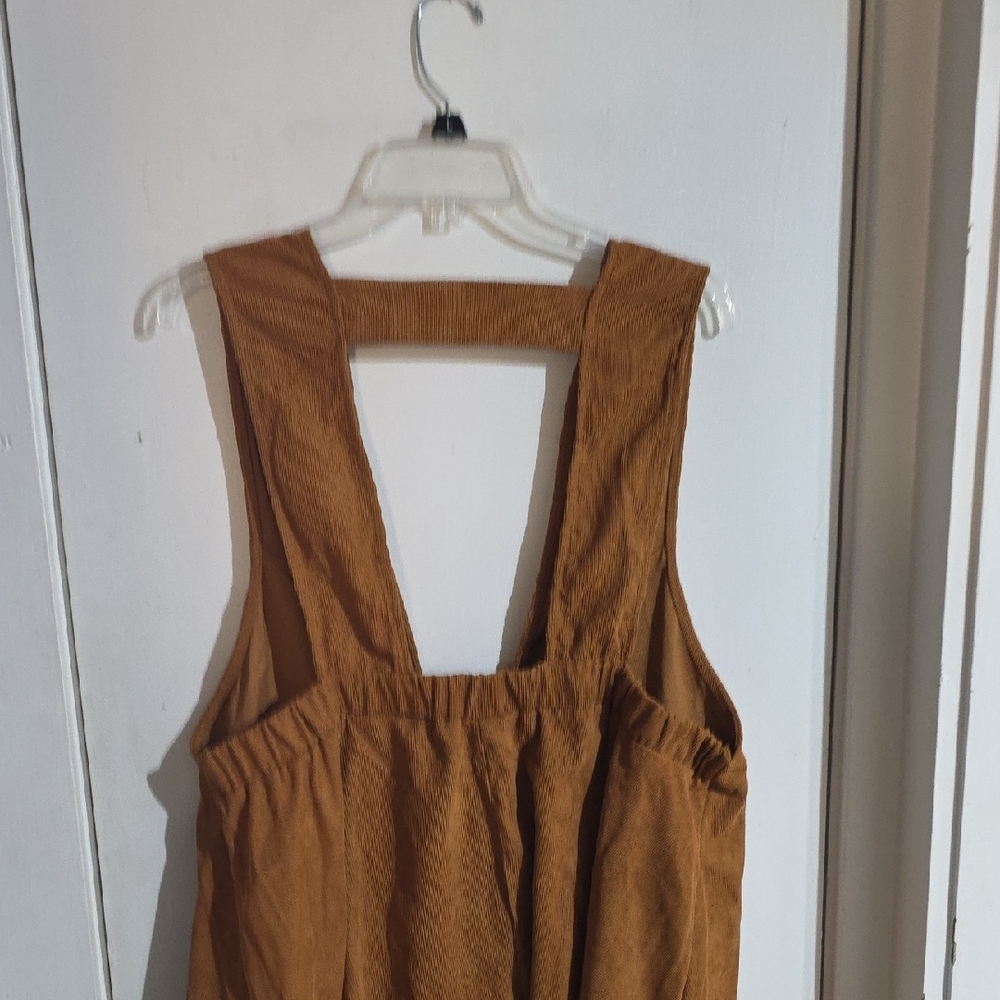 Brown Sleeveless Button-Down Dress - Picture 3 of 3